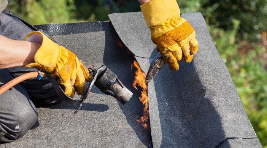 Expert Emergency Roof Repairs services in Franklin, PA